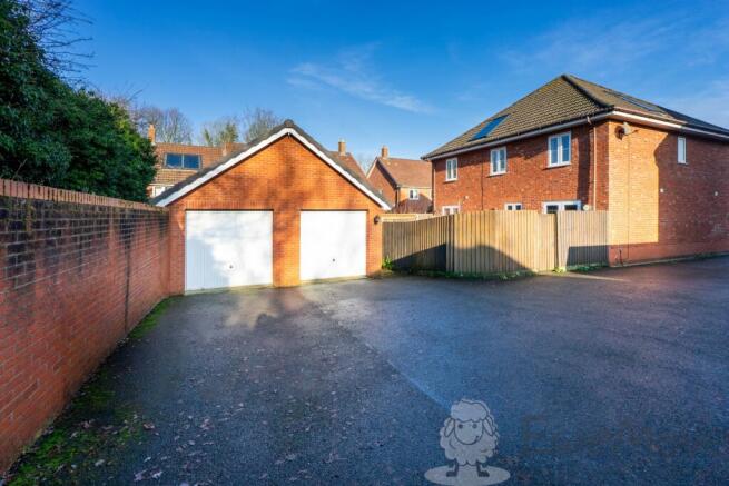 Private Parking and Extended Single Garage