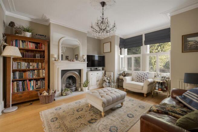Horn Lane, Woodford Green photo 4