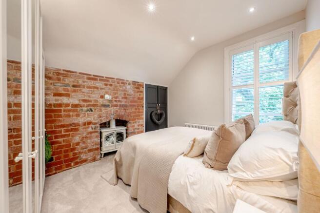 2 bed Apartment for sale Image 12