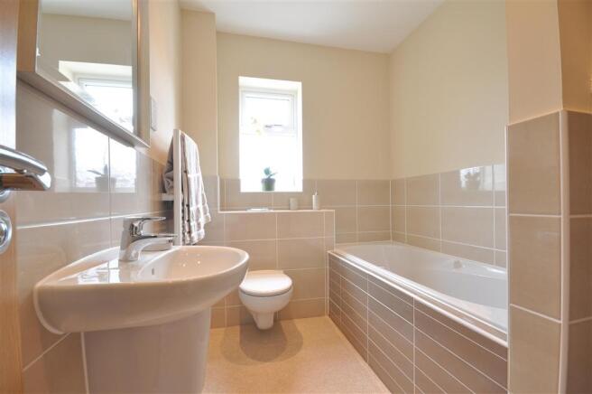 Bathroom (Show Home)