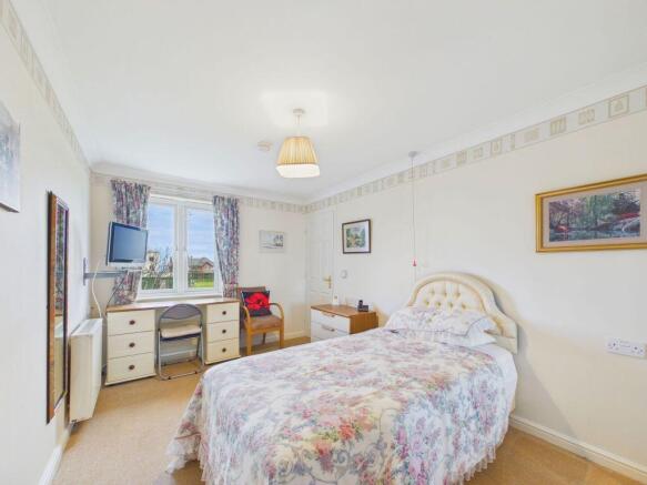 1 bed Flat for sale Image 9