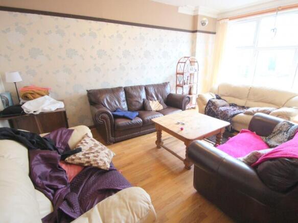 8 bed Terraced to rent Image 12