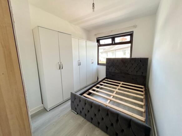 3 bed Semi-Detached for sale Image 6