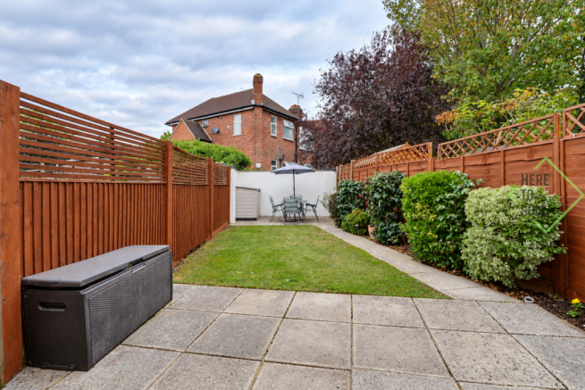 Inverness Avenue, Enfield, EN1 3NX-garden1