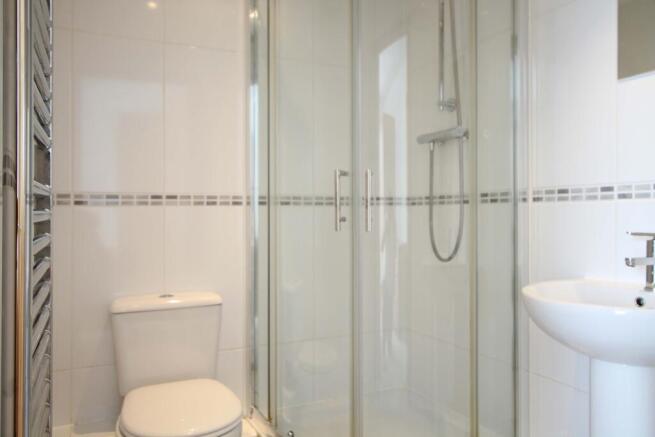 2 bed Flat to rent Image 8