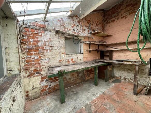 3 bed House for sale Image 10