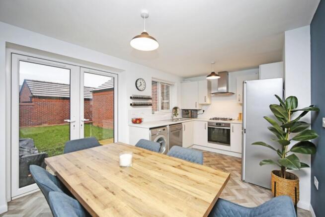 Olver Road, Shackleton Village, Stratford-upon-Avon, Warwickshire, CV37 photo 4