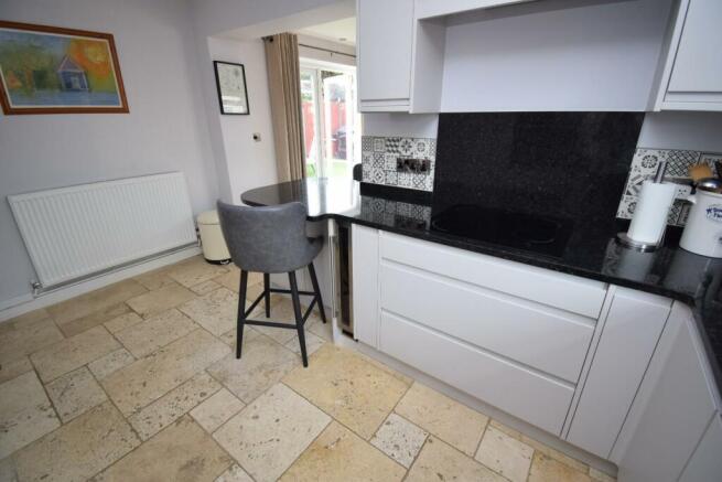 Kitchen 2.JPG