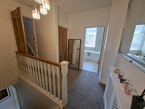 2 bed Semi-Detached for sale Image 7