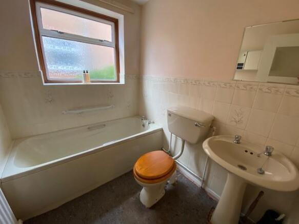 Bathroom.jpg
