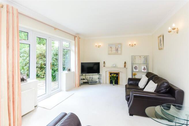 Sitting/Dining Room