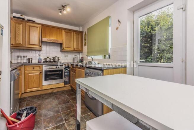 75 Lords Croft, Clayton-Le-Woods, Chorley, Lancashire PR6 7TR photo 3