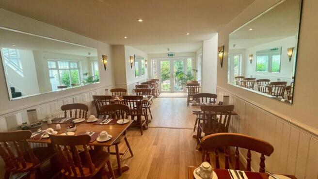 GUEST DINING ROOM