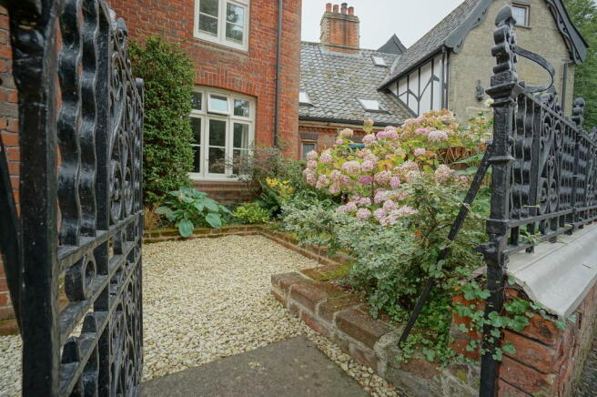 Photo 25