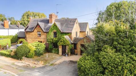 Courteenhall Road, Blisworth, Northampton, Northamptonshire, NN7