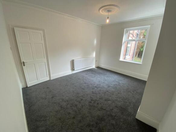 3 bed Terraced to rent Image 9