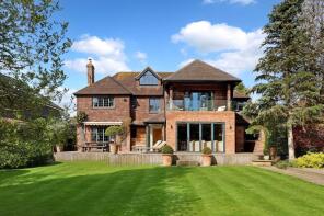6, Hogback Wood Road, Beaconsfield HP9 1JR