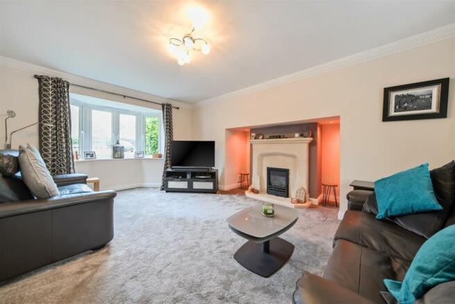 67 Northampton Road, Towcester