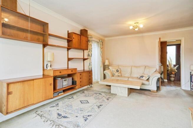 4 bed Detached for sale Image 4