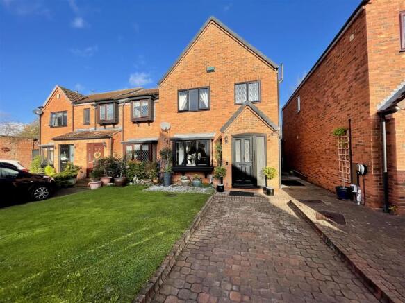 3-bed house on Greenside Court, Hurworth, Darlington, £289,000