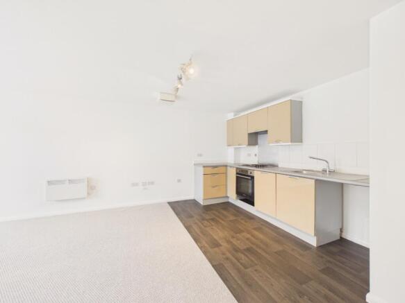 2 bed Apartment for sale Image 4