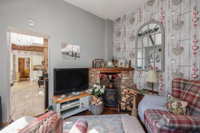 3 bed Terraced for sale Image 5
