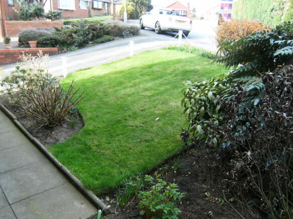 FRONT GARDEN