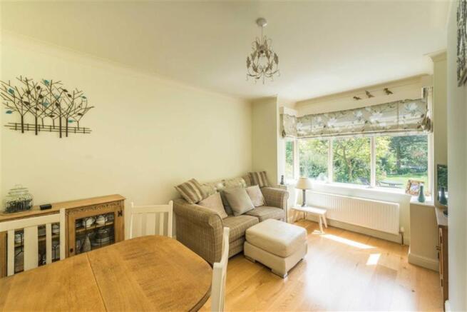 SPACIOUS DINING ROOM