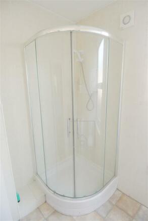 3 bed House to rent Image 7