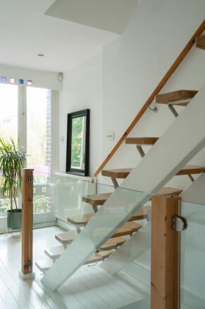239375 - WICKHAM-ROAD-SE4-34.jpg