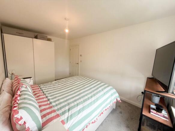 3 bed Semi-Detached for sale Image 12