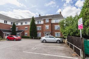 29, Coniston House, Spinner Croft, Chesterfield S40 2GD