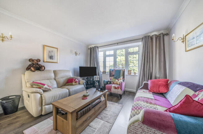 1349817-11-68bff1...