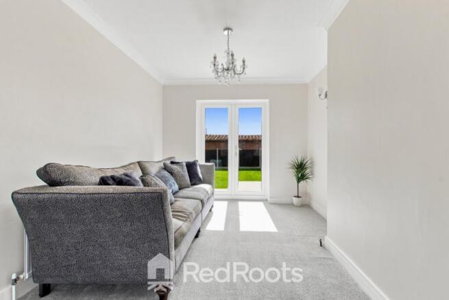3 bed Semi-Detached for sale Image 4