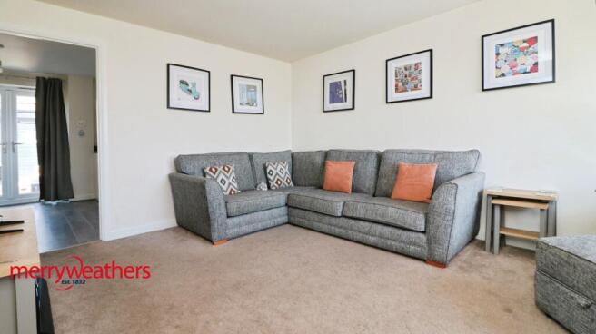 3 bed Semi-Detached for sale Image 6