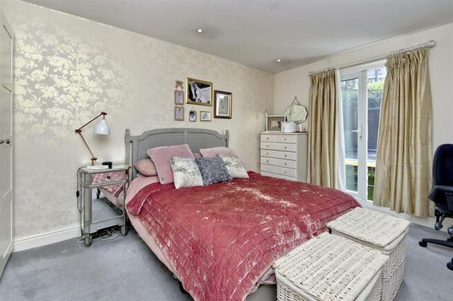 Goldhawk Road, W6 - FOR SALE