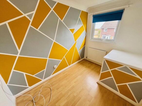 3 bed Semi-Detached to rent Image 11