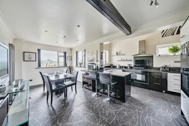 Kitchen/Living Space