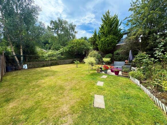 2 bed Flat for sale Image 10