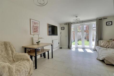 Clements Grove, Waterlooville