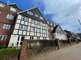 Flat 14, Potters Court, Darkes Lane, Potters Bar EN6 2HS