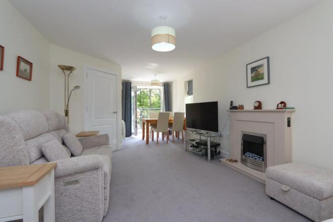 2 bed Retirement Property for sale Image 6