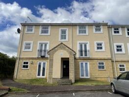 17, Queens Square, Chippenham SN15 3BL