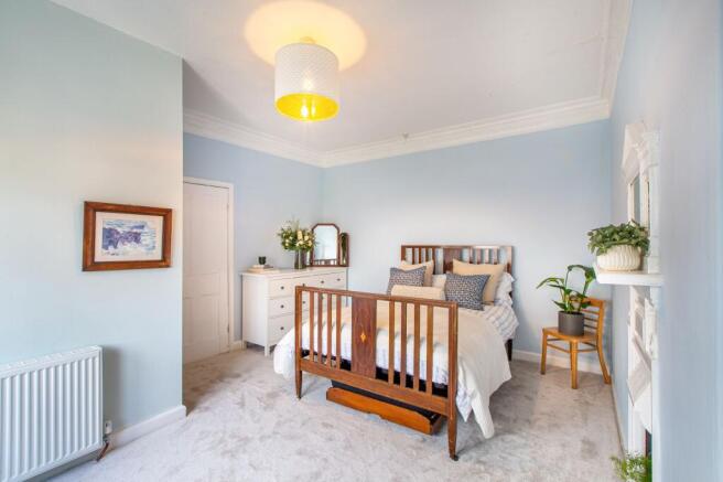 4 bed Semi-Detached for sale Image 11