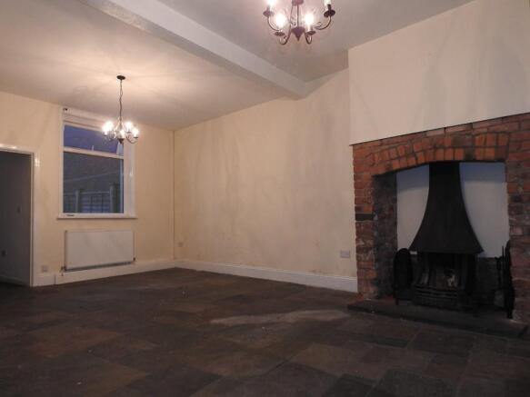 Lounge/Dining Room