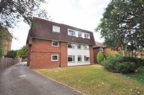 4, 89 Henley Court, Chestnut Grove, New Malden KT3 3JQ