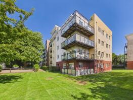 97, Admirals House, Gisors Road, Southsea PO4 8GY