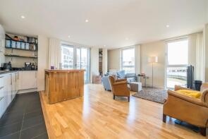 74, 6 Hatfield House, Merryweather Place, London SE10 8EW