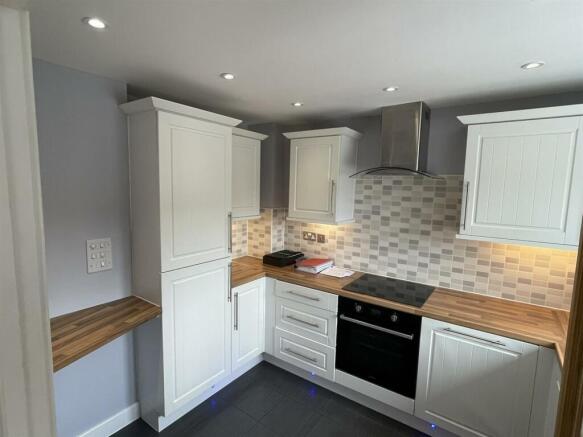 3 Pen Y Morfa Kitchen