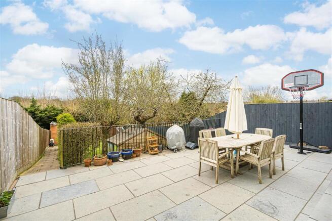 36 Littleworth Road Patio.jpg